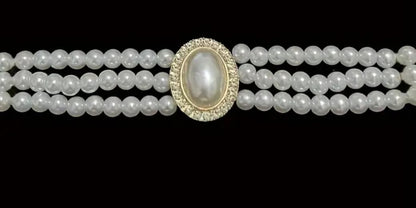 LEXUM Artificial Pearl Necklace